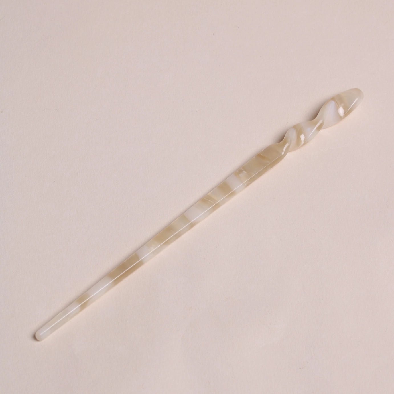 Acetate Hair Pin | Effortless and Elegant Style in Seconds - Wellaine